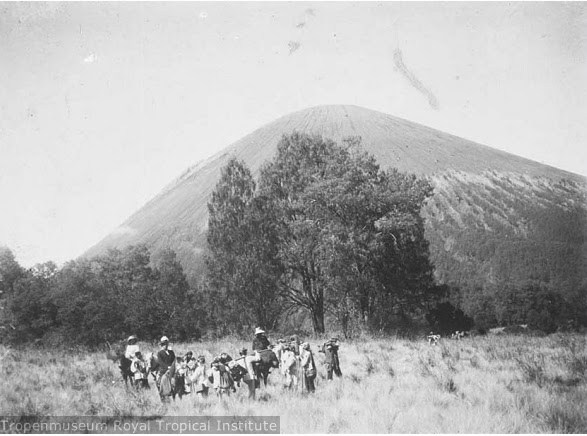 gunung semeru dari kalimati zaman dulu gunung semeru dari kalimati zaman dulu