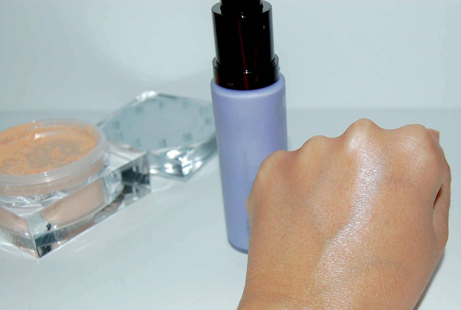 Becca First Light Priming Filter & Soft Light Blurring Powder* Review