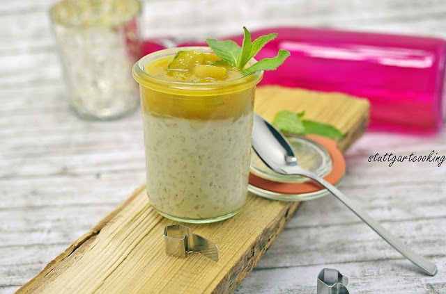 stuttgartcooking: Vanille-Milch-Reis mit Rhabarber in Marillen ...