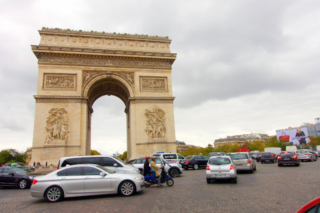 Arc de Triomphe on the Champs-ĆlysĆ©es in Paris, France