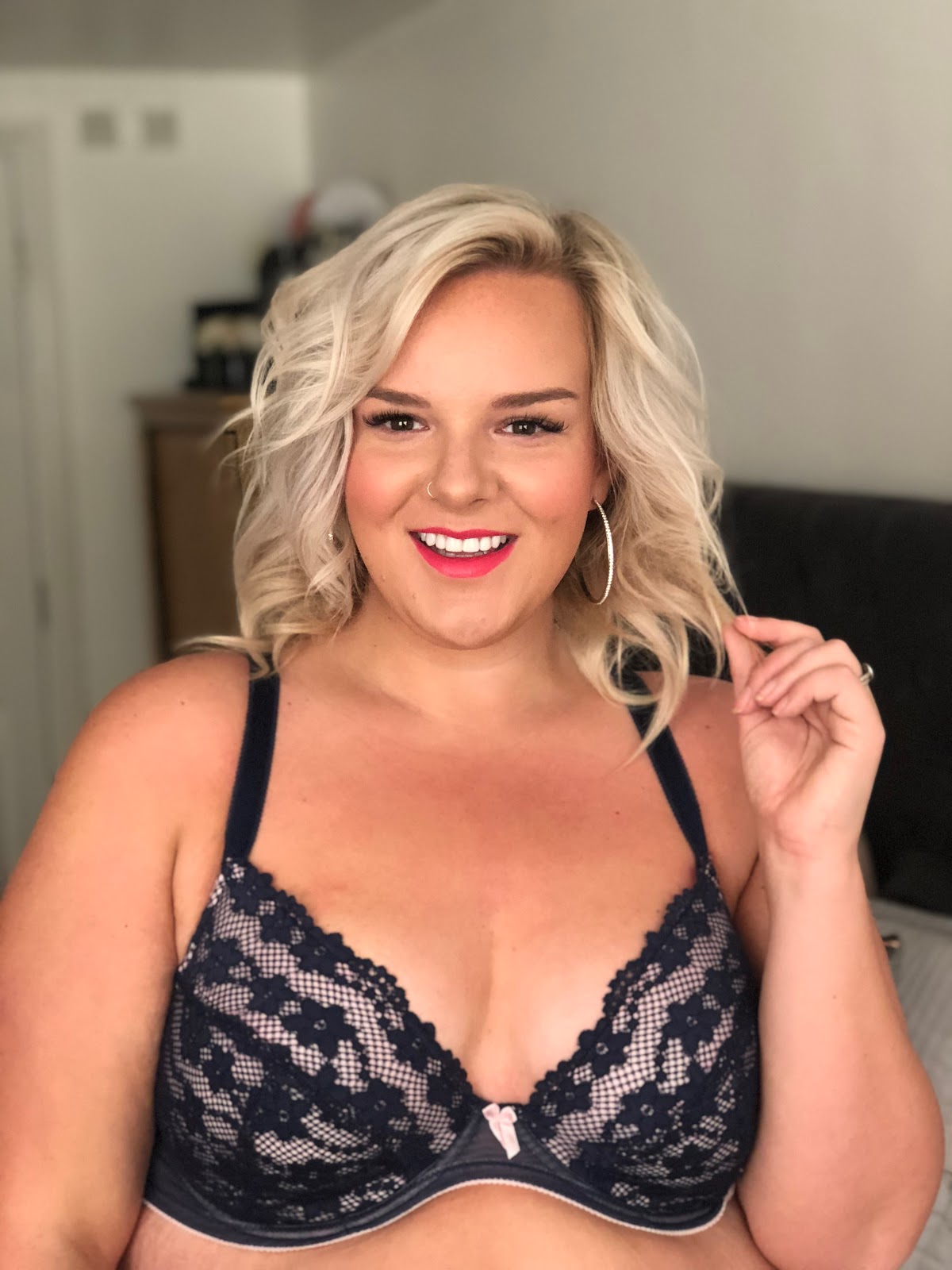 Falling In Love With Lingerie Feat. Simply Be Bargain Daisy Bra -  WhatLauraLoves