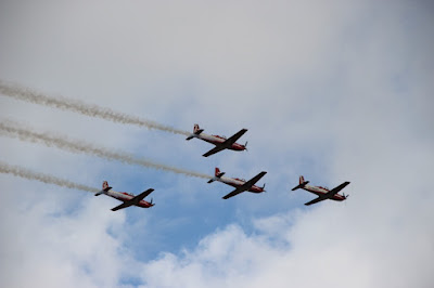 Air Show dari Jupiter Aerobatic Team di HBD2017 Air Show dari Jupiter Aerobatic Team di HBD2017