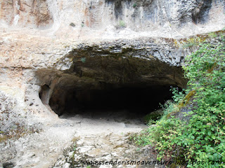 Cueva del Agua en Orbaneja del Castillo Cueva del Agua en Orbaneja del Castillo
