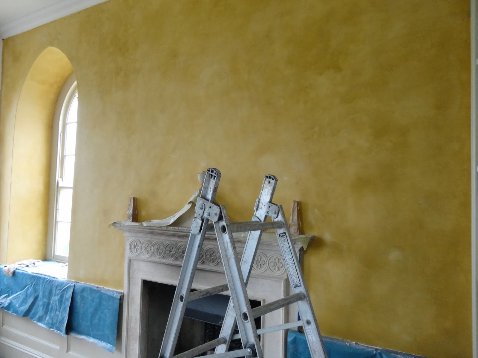 possolans and marble dust Hydrated lime finish over lime wash with