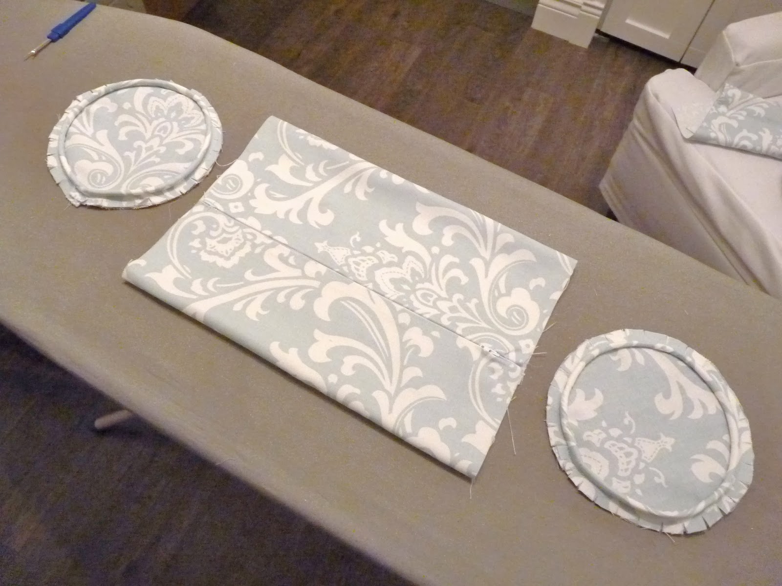 d i y d e s i g n How To Sew A Custom BolsterCushion Cover