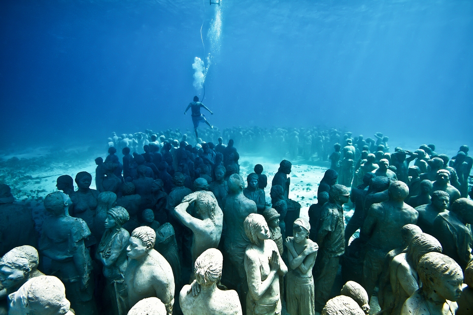 MUSINGS JASON DECAIRES TAYLOR AND UNDERWATER MUSEUMS!