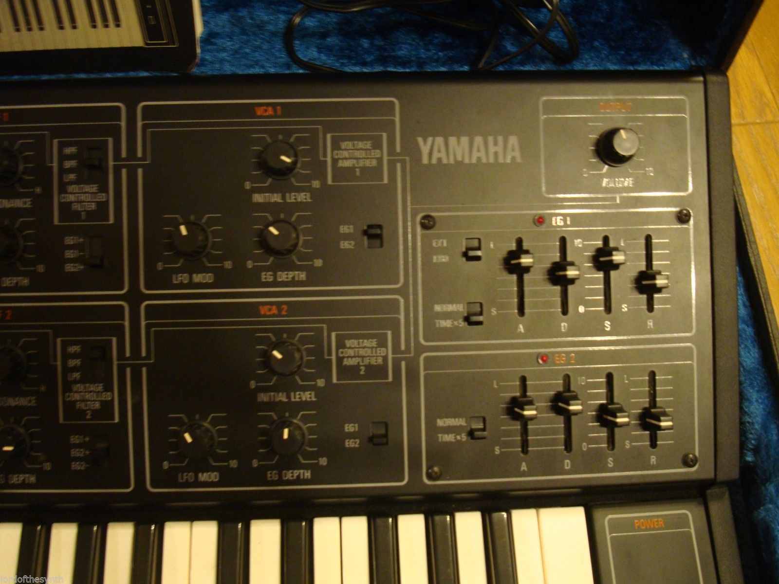 MATRIXSYNTH: Vintage YAMAHA CS-15 SYNTHESIZER SN 3908 with Hard Case