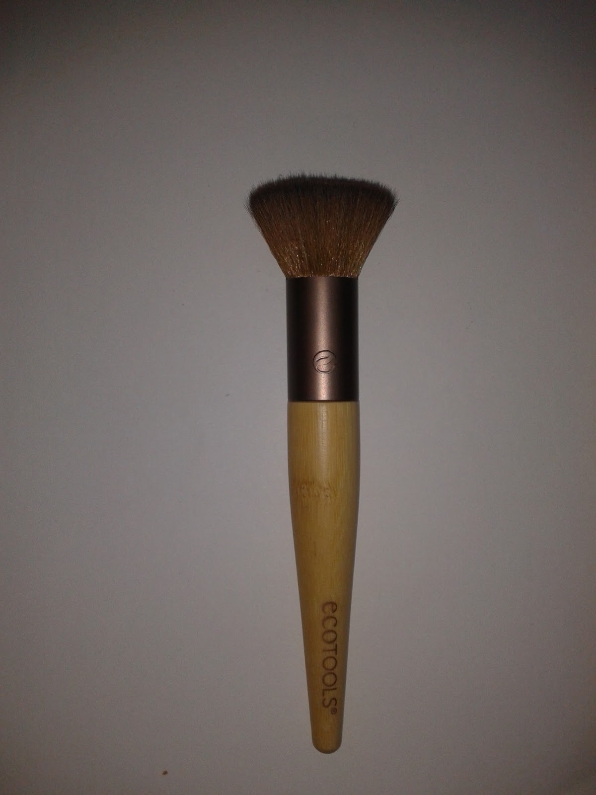 p a r i m p a m p ù ! Genuine Ecotools Brushes Review / Pennelli
