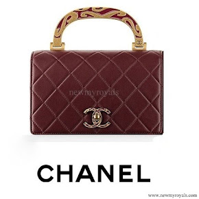 Kate-Middleton-carried-Chanel-Flap-Bag.jpg