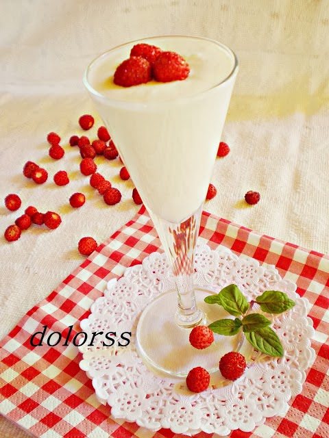 cremoso de piña y fresas