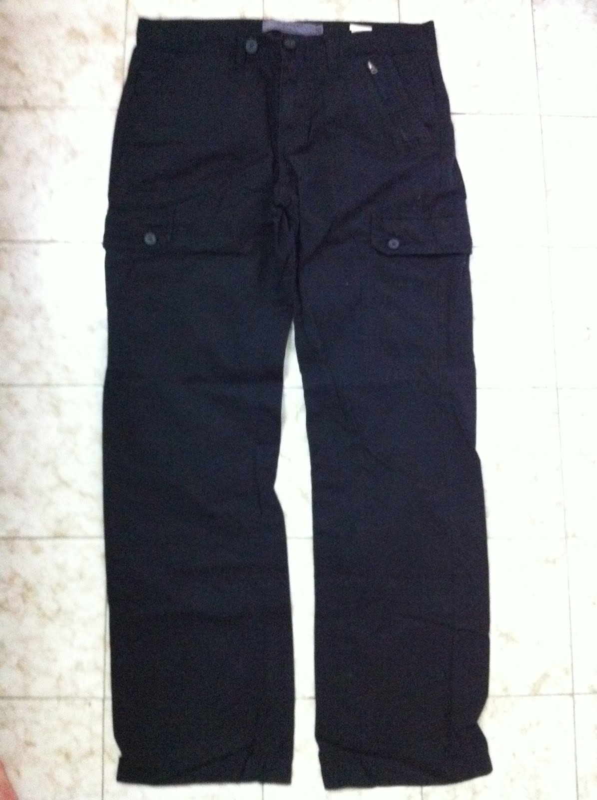 merrilyhappily: Giordano black pants (men); Giordano jeans (ladies)