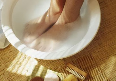 Penyebab dan Cara Menghilangkan Bau Kaki | Roliyan.com Penyebab dan Cara Menghilangkan Bau Kaki | Roliyan.com