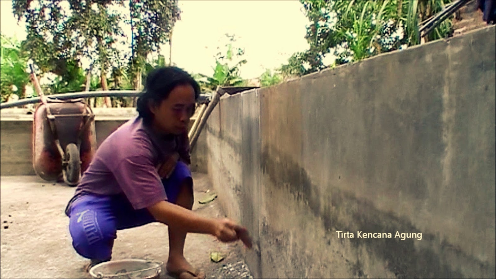 PENGELOLAAN PRA PRODUKSI ; PENGAPURAN KOLAM BUDIDAYA IKAN