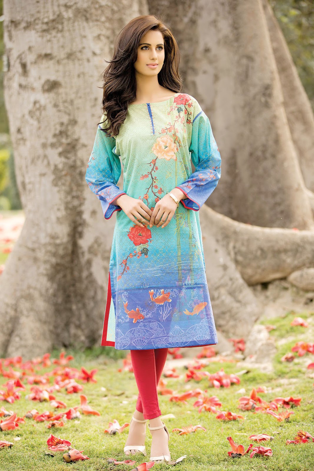 traditional pakistani outfit
