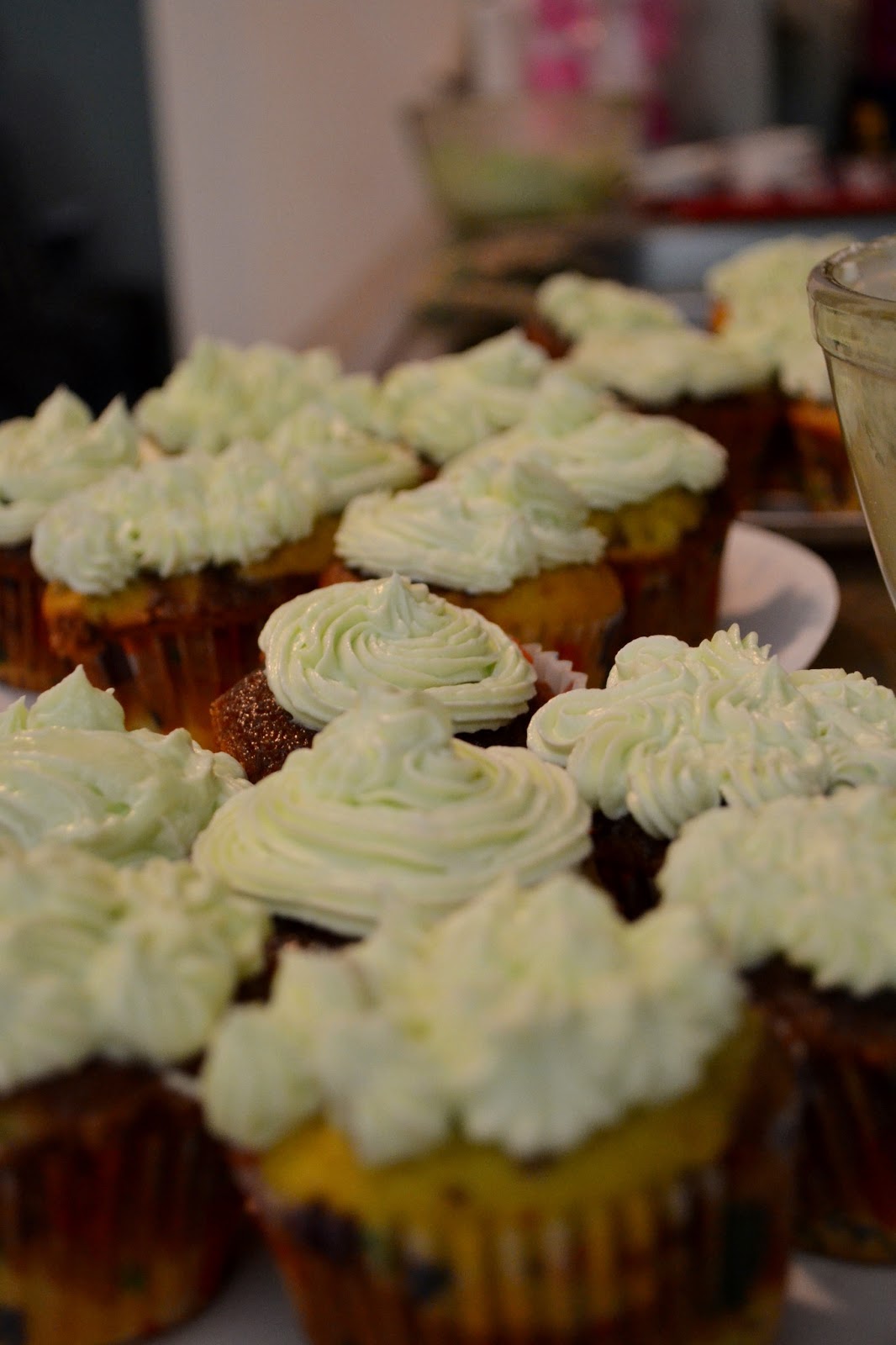 Simple Savory & Satisfying ChocolatePistachio Cupcakes with Pistachio