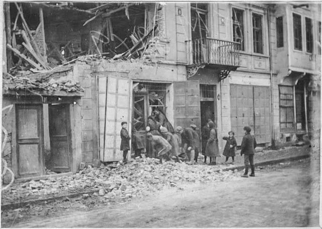 In the streets of Bitola (Monastir) (March 1917). Damage of shell in the Main Street