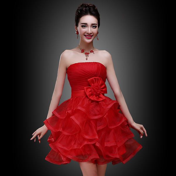 Dress Merah Pendek - Kartu Nama dan Brosur