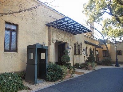 バルマン、2012 年リゾート コレクションでスタイルをミックス