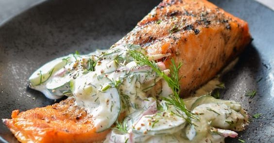 Grilled Salmon with Creamy Cucumber-Dill Salad - Healthy Snacks Food