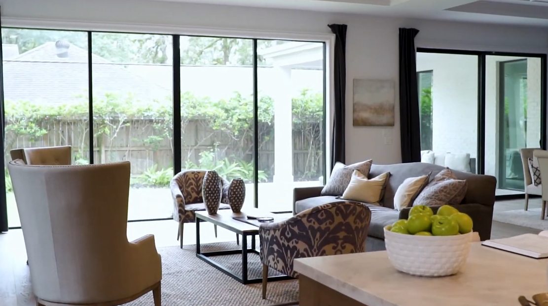 Tour 12211 Old Oaks Dr, Houston, TX vs. 23 Interior Design Photos