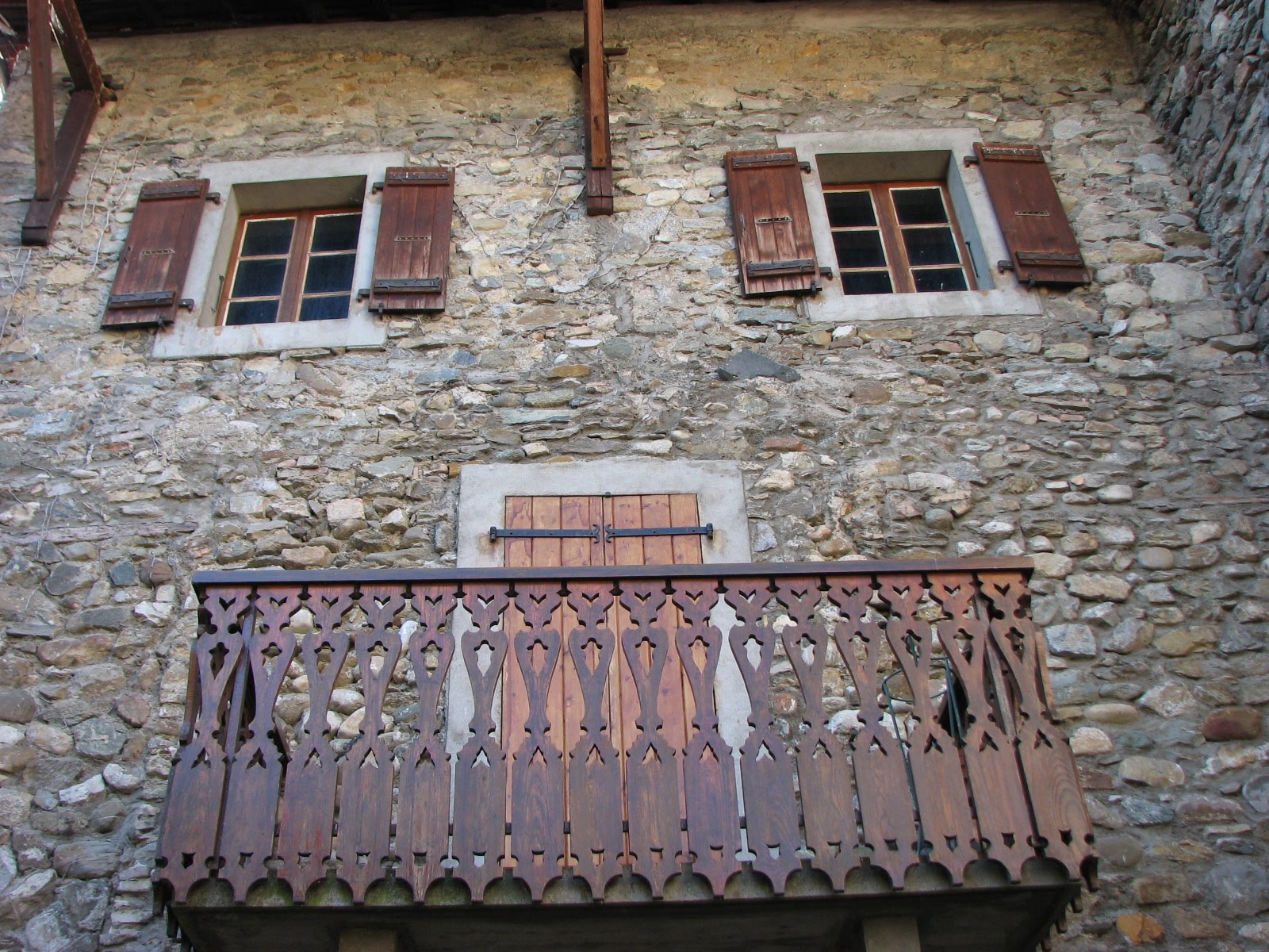 Mies, Switzerland, & Europe Too!: Swiss Windows: A Cultural Contrast to ...