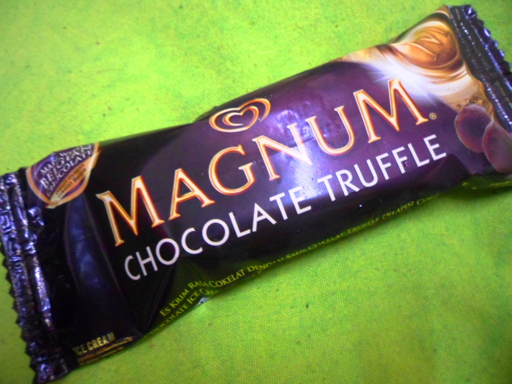Fighting Fish Dress Magnum Chocolate Truffle