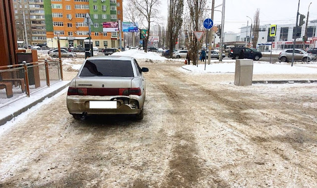 В Уфе под колёса «десятки» попал двухлетний ребёнок В Уфе под колёса «десятки» попал двухлетний ребёнок