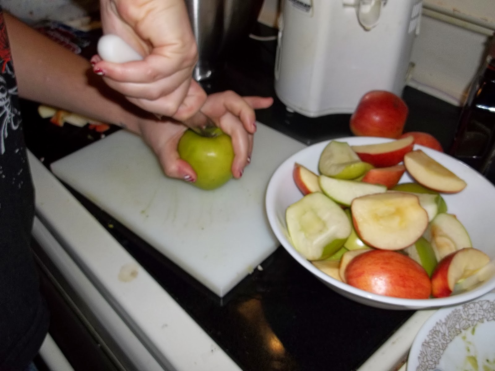 Pandas In The Kitchen! CranApple Juice