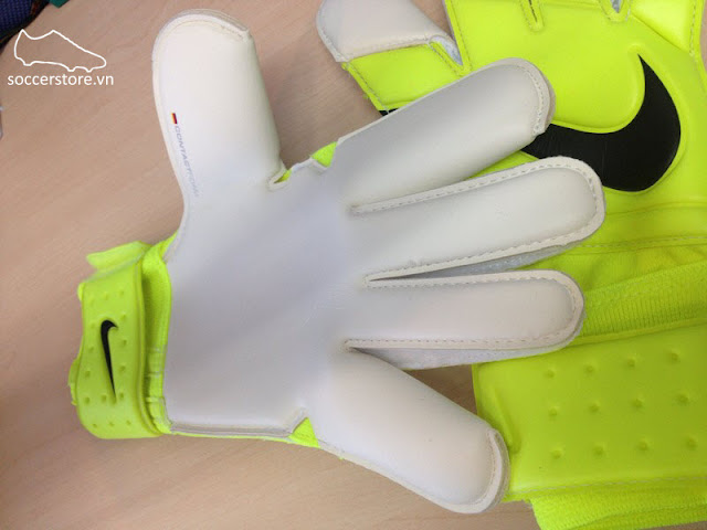Nike Vapor Grip 3 2015 Volt- white- black 