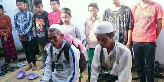 Kisah Haru 2 Pria Kebumen yang Batal Haji dengan Menggunakan Sepeda Ontel