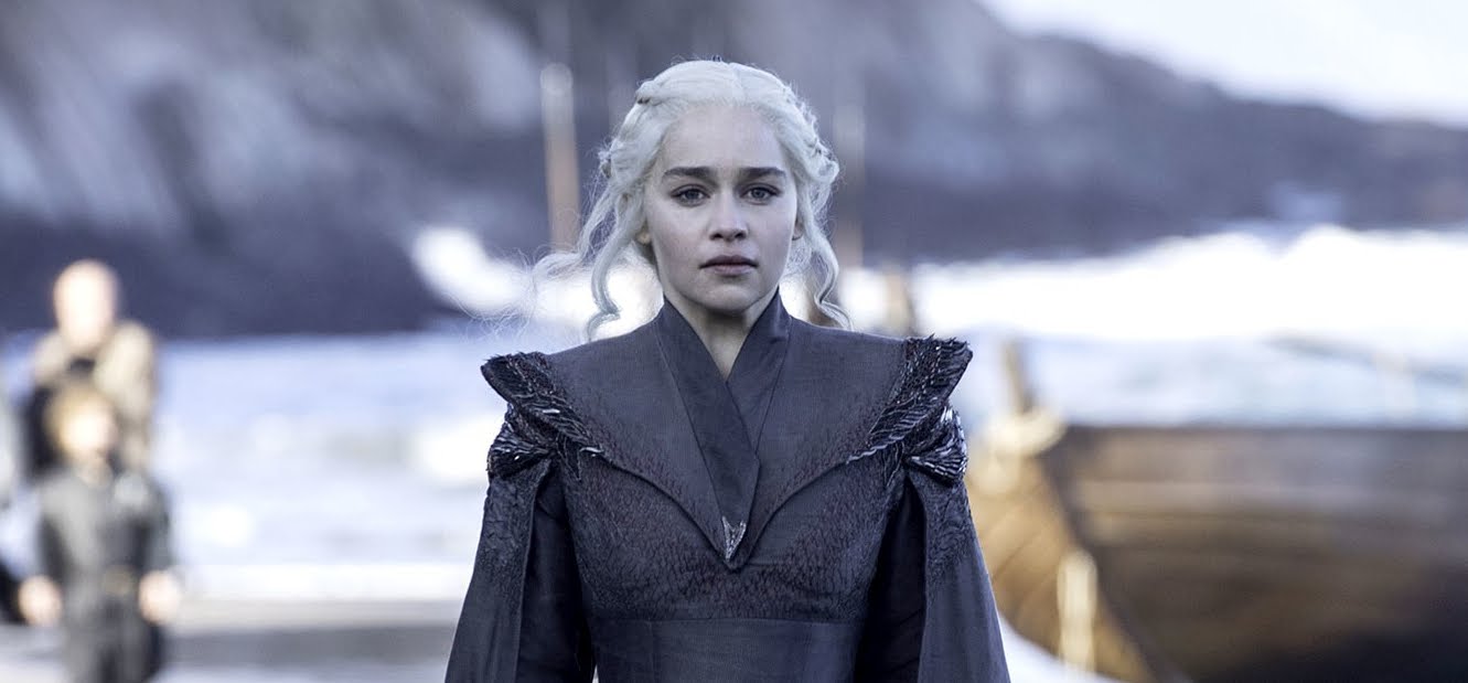 Il Trono di Spade, Emilia Clarke promette capitoli "shock".