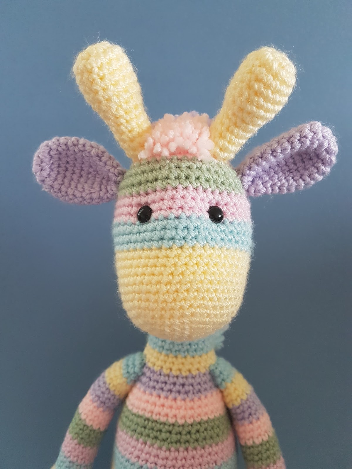 Heart & Sew Julie's Giraffe Free Crochet / Amigurumi Pattern