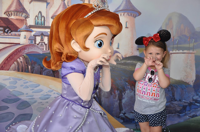 Onde encontrar as Princesas na Disney - Princesinha Sofia Onde encontrar as Princesas na Disney - Princesinha Sofia