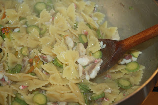 ricetta pasta pesce zucchine