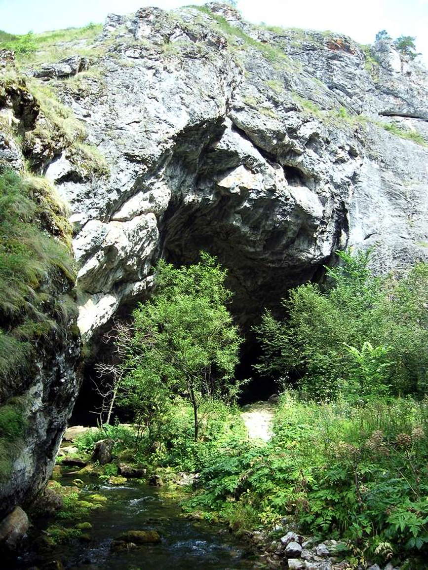Kapova Cave entrance (Credit: Ivan Shkalikov, Panoramio)