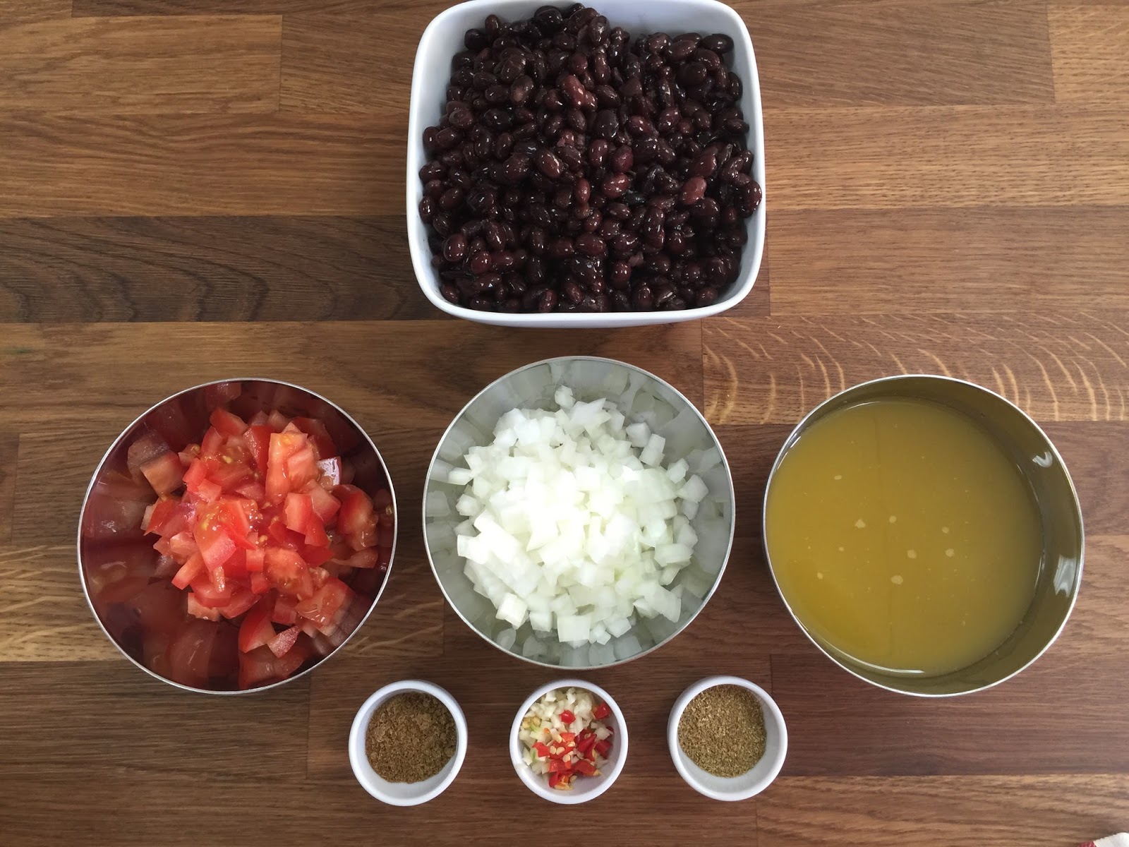 Lori's Nutrition Kitchen Black Bean Soup