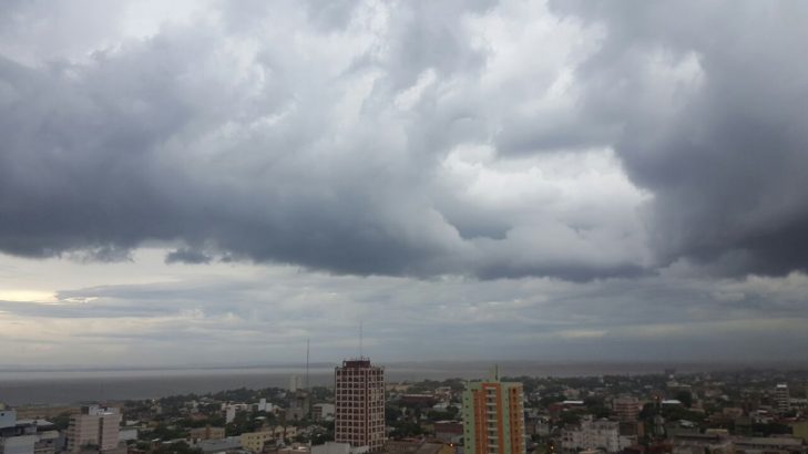 Se esperan lluvias por la mañana en zona sur, luego mejora con ...