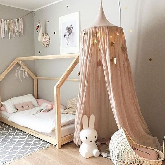 Quarto Montessoriano Quarto Montessoriano Menina