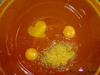 Huevos y ralladura de limón