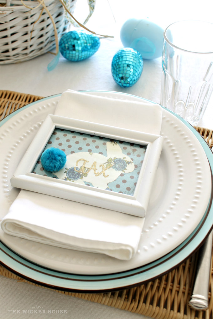 Easy Easter DIY Place Cards Using Paper & Pom Poms