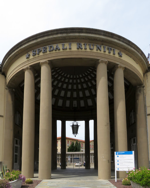 The former main entrance of the hospital, Viale Alfieri, Livorno