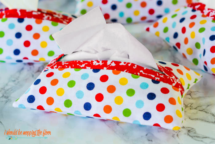 Fabric Travel Tissue Holder | The easiest sewing project for beginners...makes the perfect gift!