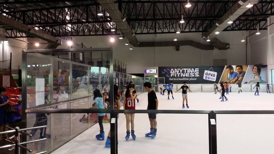 BLUE ICE SKATING RINK PARADIGM MALL JOHOR BAHRU