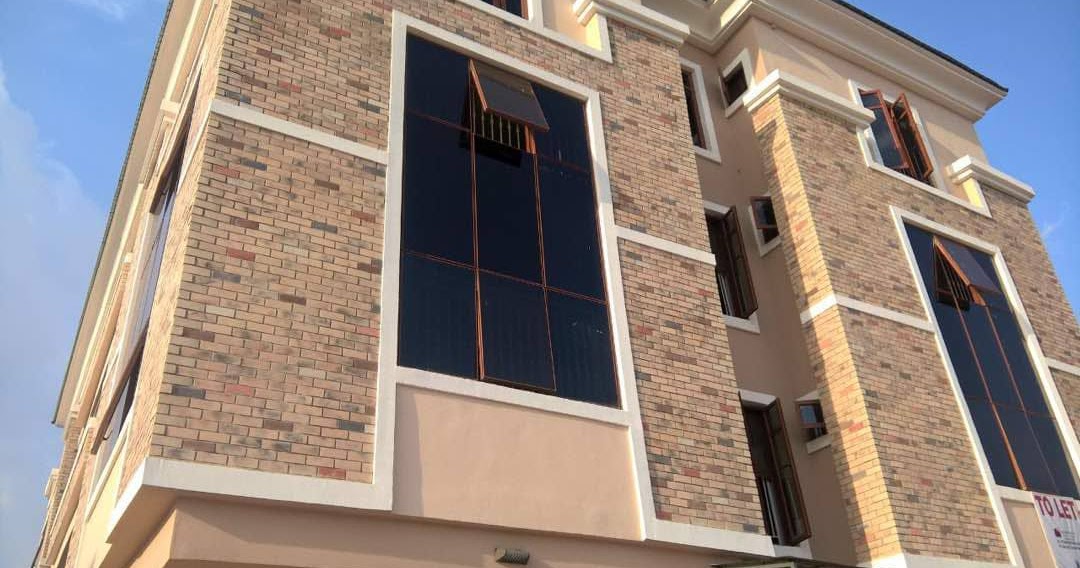 Installing bricks veneers on plywood and cement walls