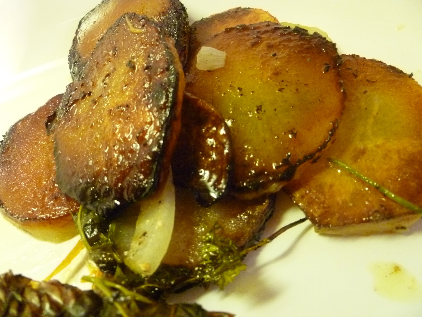 lindaraxa-whole-red-snapper-baked-with-potatoes-garden-herbs-and-vermouth