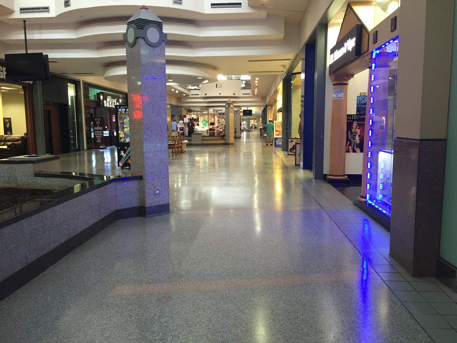 SkyMall Retail History and Abandoned Airports Northlake Mall, Tucker