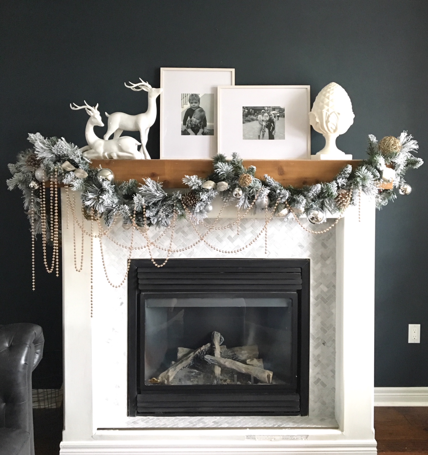 Modern Holiday Home: Holiday Decorating Ideas - Harlow & Thistle