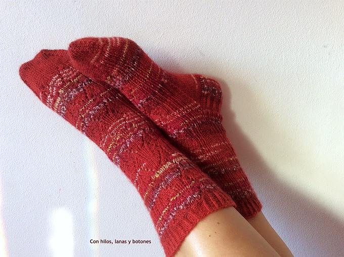 Con hilos, lanas y botones: Calcetines Azurean
