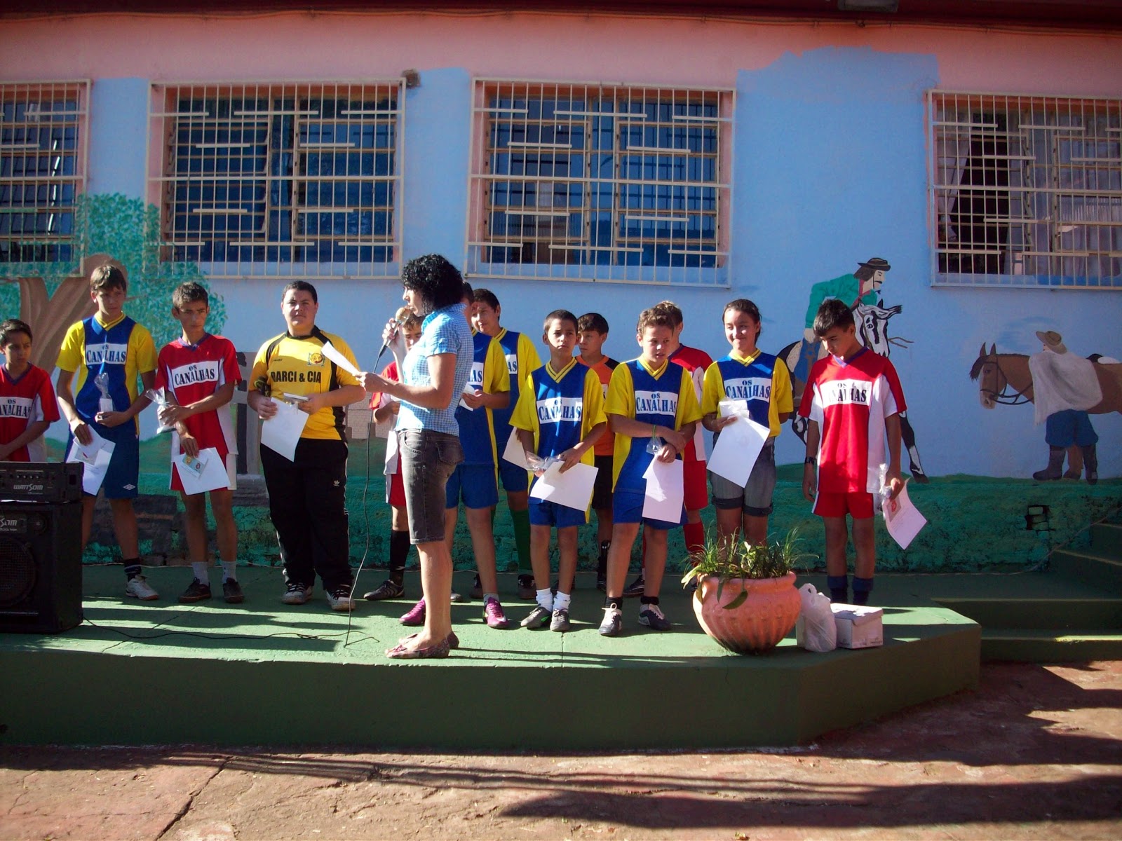 ESCOLA MUNICIPAL SAGRADA FAMÍLIA/ SANTO ÂNGELO/RS