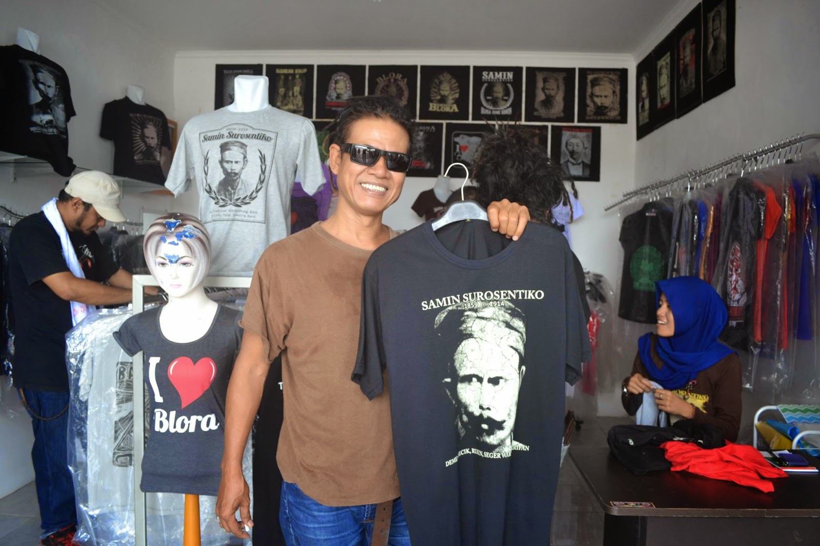 Dikunjungi Tony Pengusaha Kreatif Umkm Blok Blora Artis Reggae Indonesia